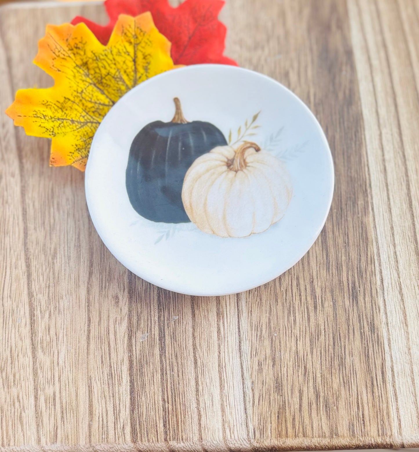 Pumpkin B&W soap dish